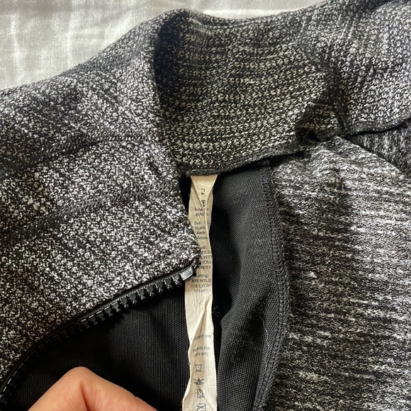 Lululemon Jacket - Picture 4 of 4